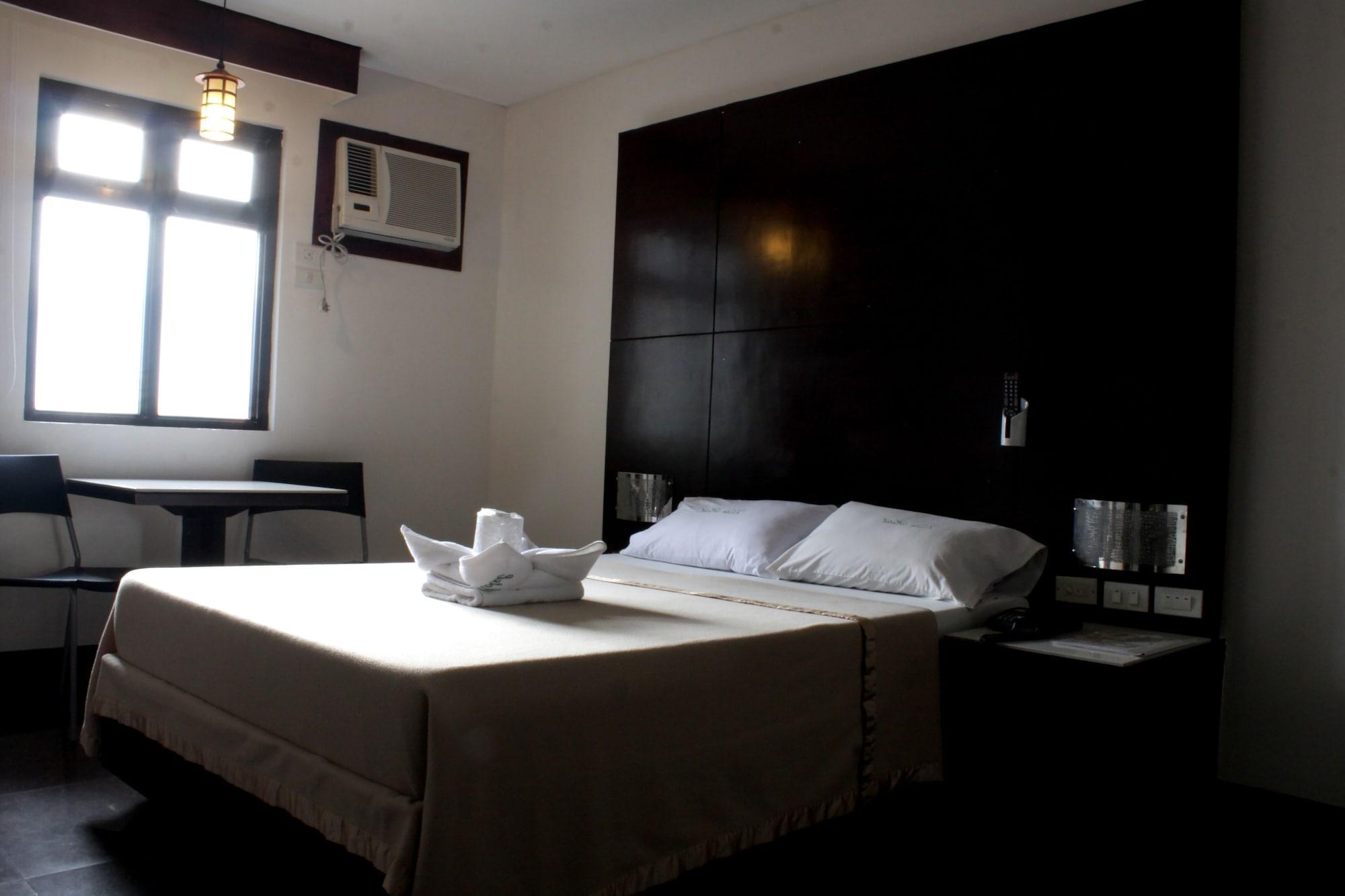 קואזון סיטי Vista Hotel Cubao מראה חיצוני תמונה