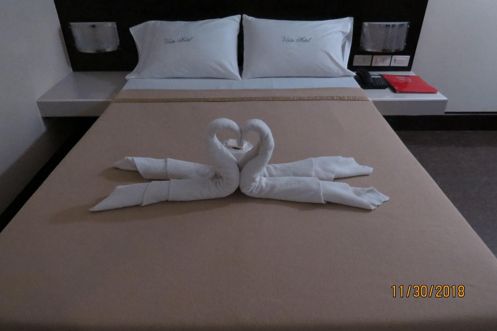 קואזון סיטי Vista Hotel Cubao מראה חיצוני תמונה