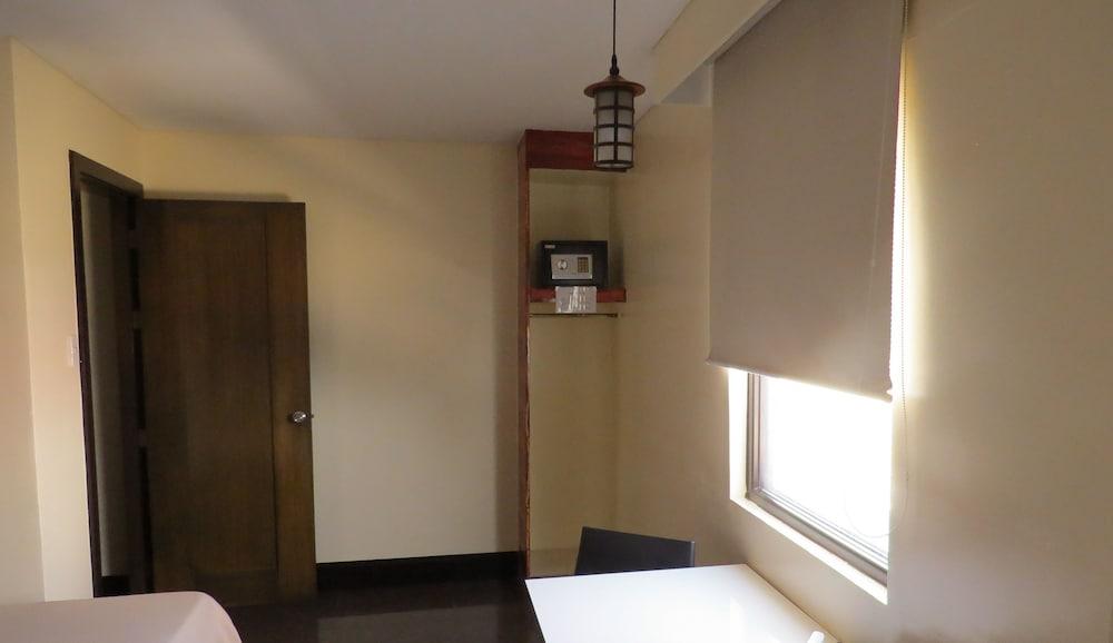 קואזון סיטי Vista Hotel Cubao מראה חיצוני תמונה