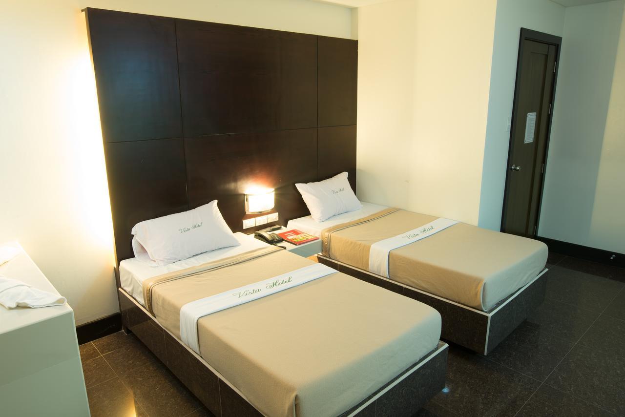 קואזון סיטי Vista Hotel Cubao מראה חיצוני תמונה