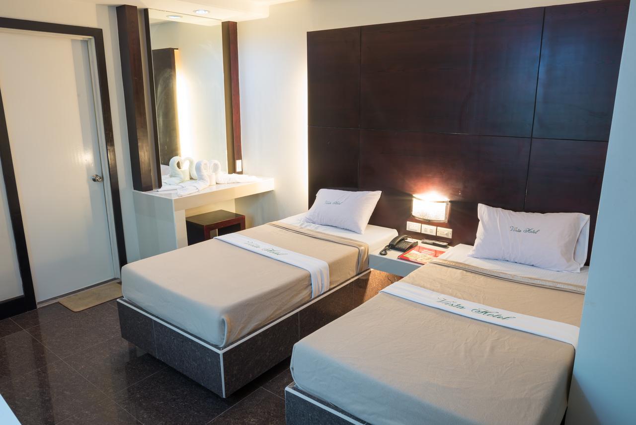 קואזון סיטי Vista Hotel Cubao מראה חיצוני תמונה