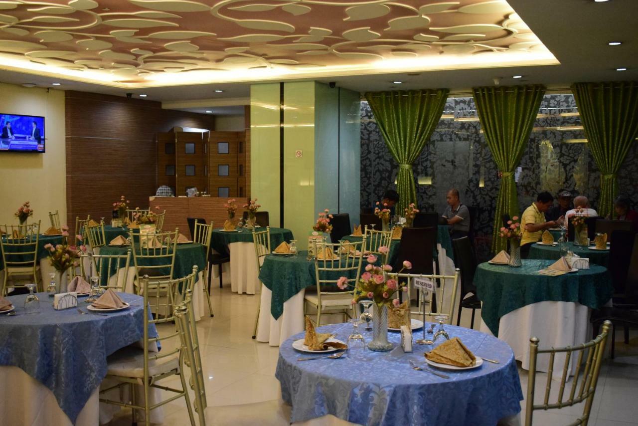 קואזון סיטי Vista Hotel Cubao מראה חיצוני תמונה