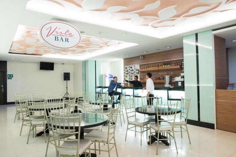 קואזון סיטי Vista Hotel Cubao מראה חיצוני תמונה